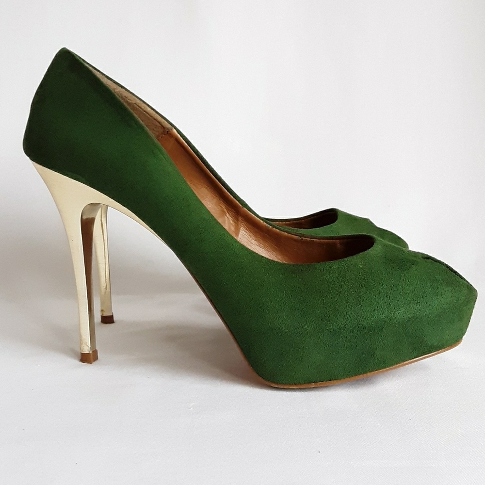 Sold ZARA Emerald w/ Gold Peep Toe Heels